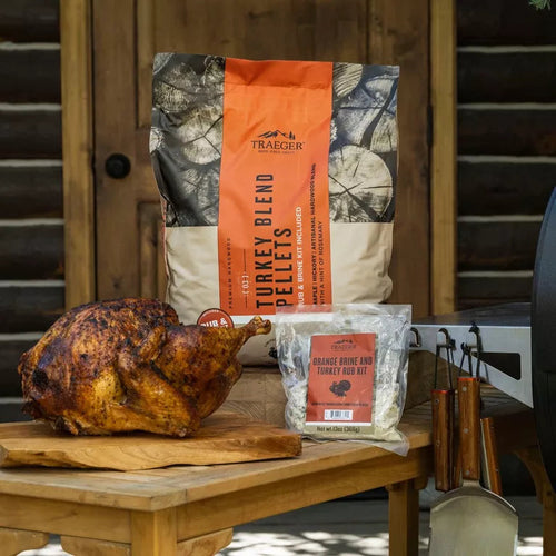Traeger Turkey Blend Wood Pellets with Brine & Rub Kit