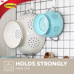 Command™ White Terrace Hook